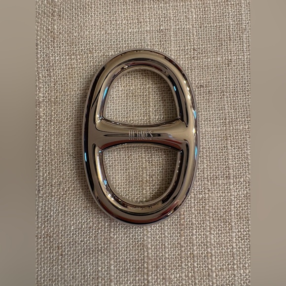 Palladium Hermès Chaine D'Ancre scarf ring. Includes box. - Picture 2 of 9